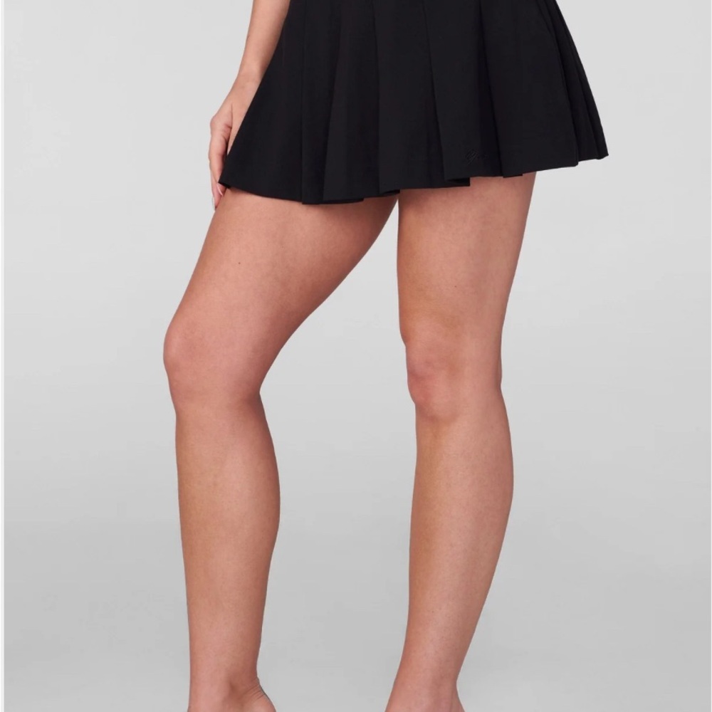 YoungLa Black Pleated Skirt